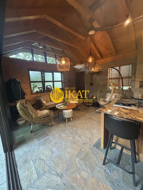 Slika 11 - Vasilija Ostroškog,  Kuća na prodaju, 157m2, 420.000€