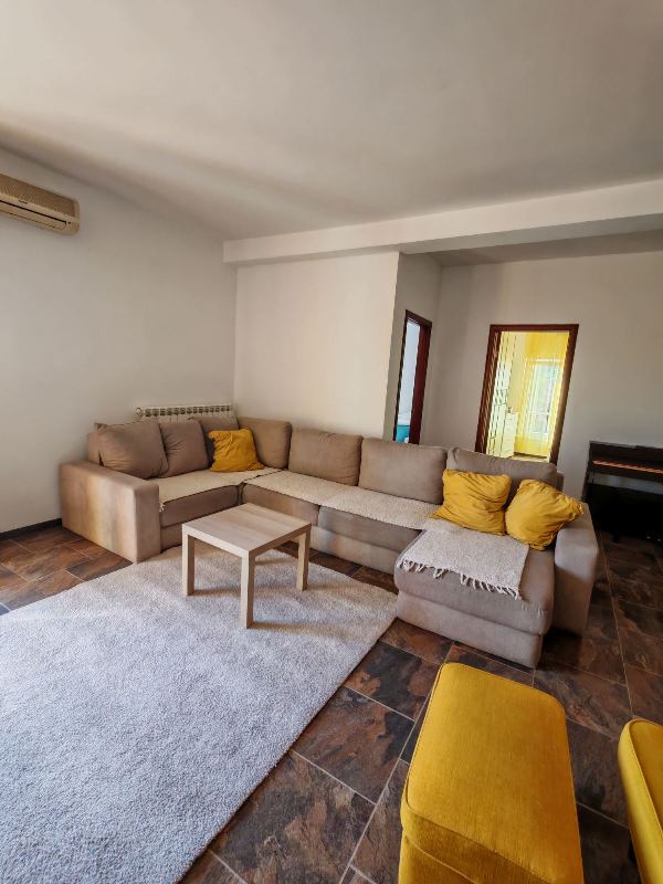 Slika 1 - Hablova, Četvorosoban stan za izdavanje, 120m2, 800€