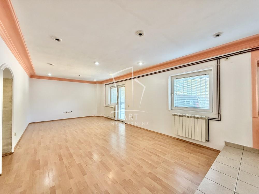 Slika 1 - Radeta Markovića, Trosoban stan na prodaju, 89m2, 195.000€