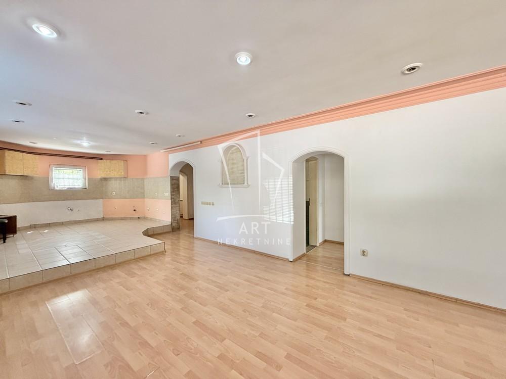 Slika 5 - Radeta Markovića, Trosoban stan na prodaju, 89m2, 195.000€