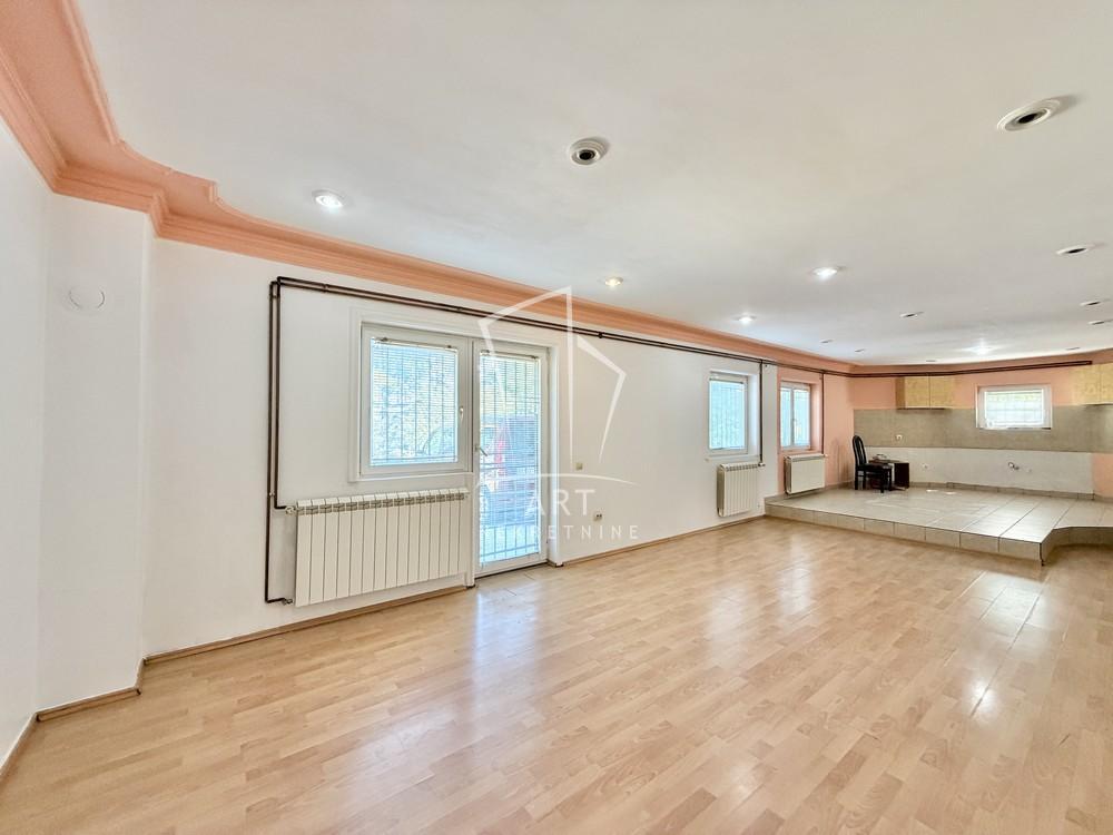 Glavna slika -Radeta Markovića, Trosoban stan na prodaju, 89m2, 195.000€