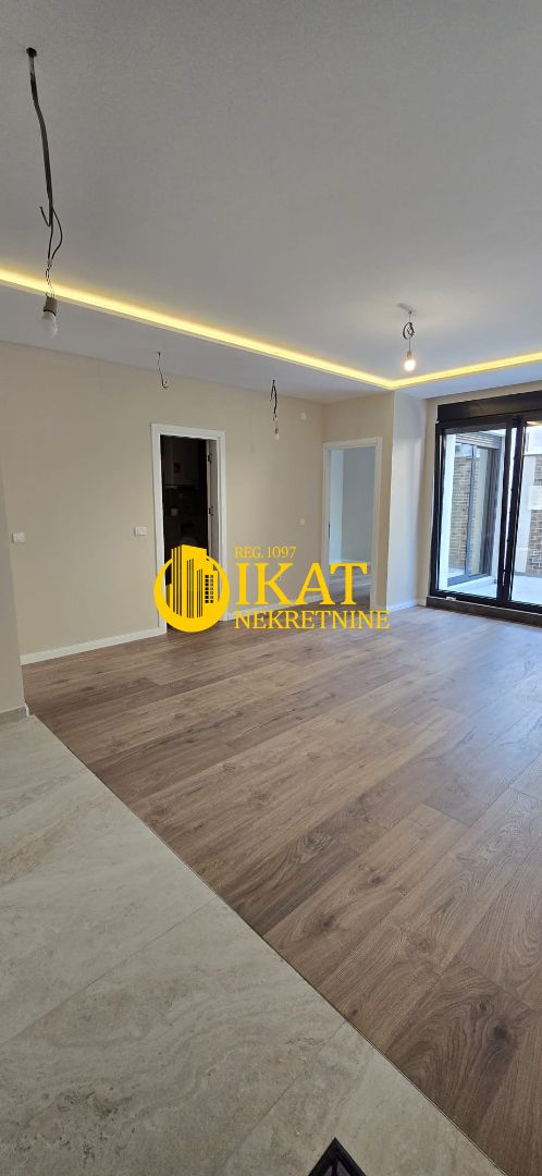 Slika 2 - Voje Veljkovića, Trosoban stan na prodaju, 68m2, 260.000€