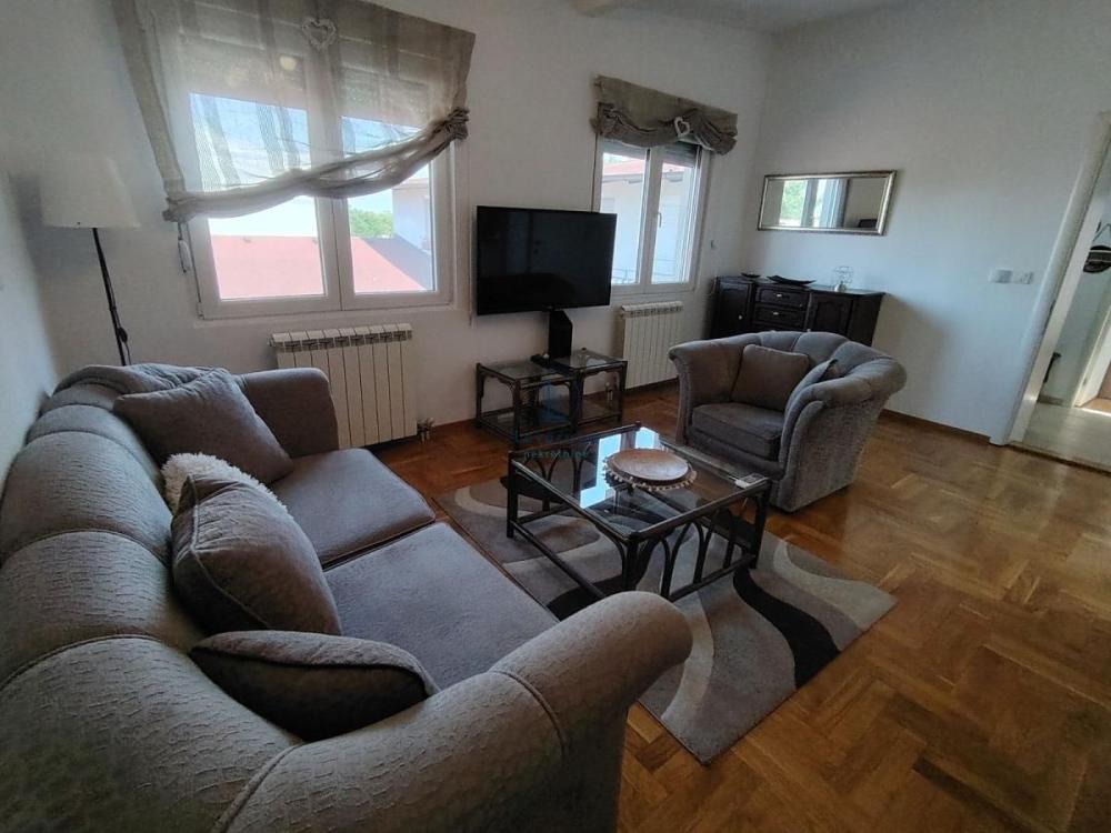 Slika 2 - Cara Dušana, Dvosoban stan za izdavanje, 49m2, 450€