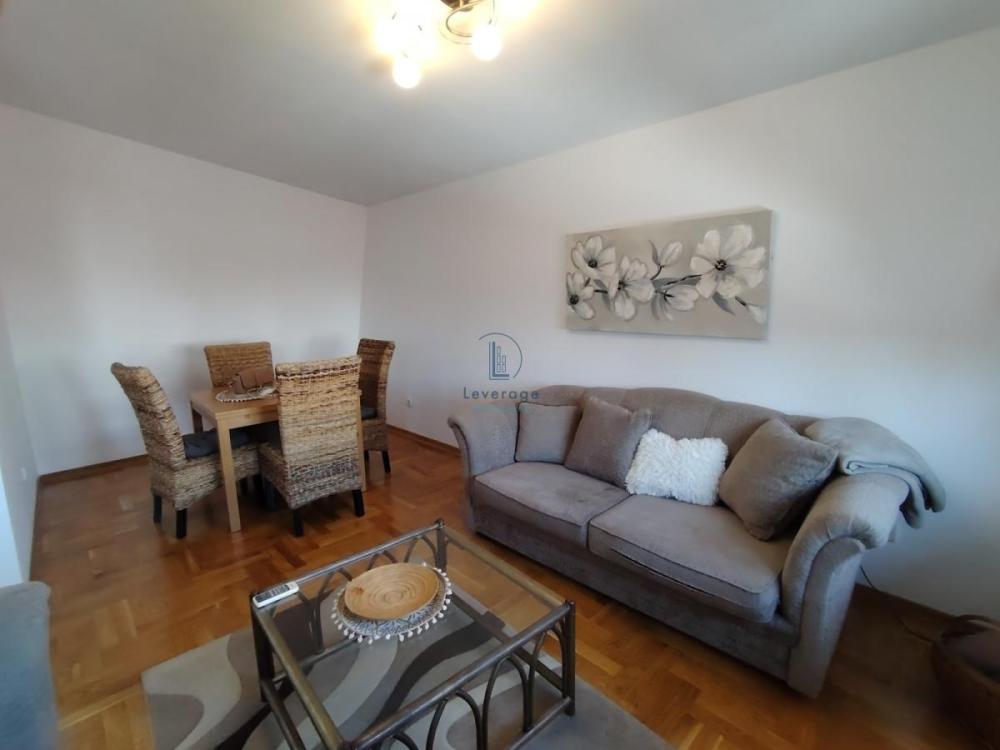 Slika 1 - Cara Dušana, Dvosoban stan za izdavanje, 49m2, 450€