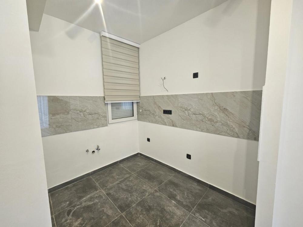 Slika 2 - Dvoiposoban stan na prodaju, 58m2, 195.000€