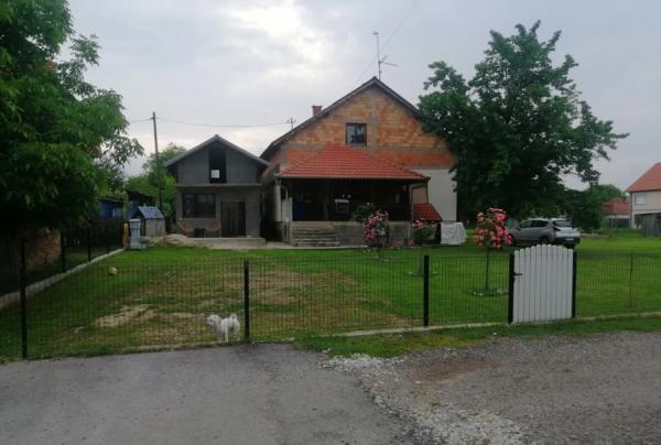 Slika 3 - Medjuluzje,  Kuća na prodaju, 130m2, 130.000€