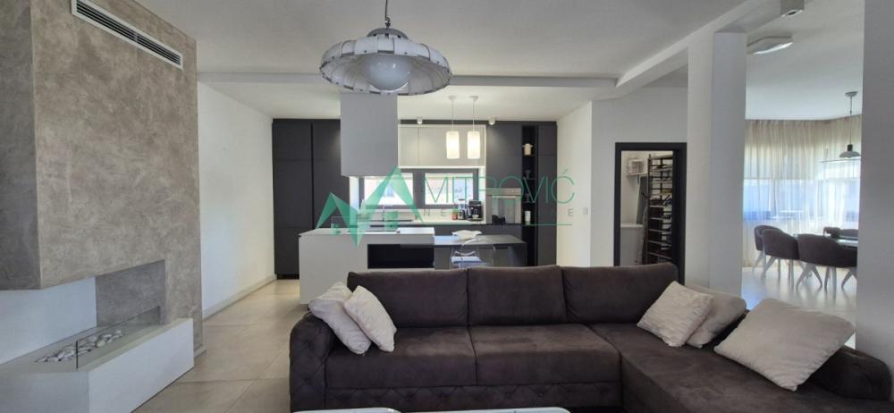 Slika 1 -  Kuća na prodaju, 172m2, 432.600€