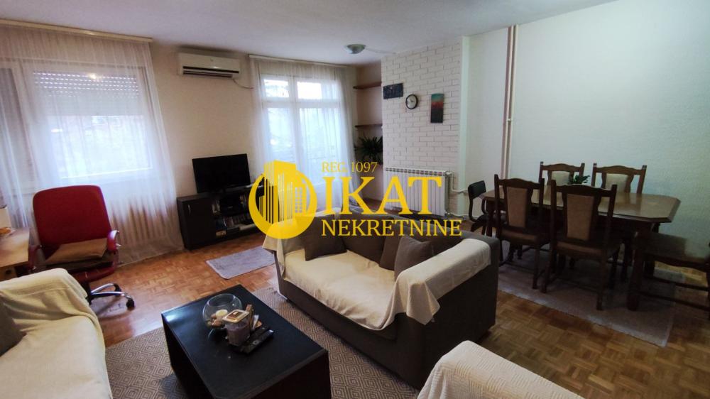Slika 2 - Paunova, Trosoban stan za izdavanje, 77m2, 550€