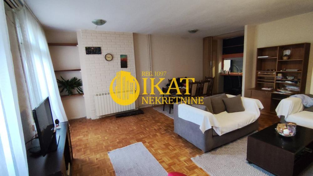 Glavna slika -Paunova, Trosoban stan za izdavanje, 77m2, 550€