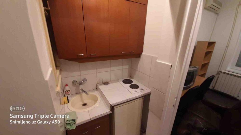 Slika 4 - Kosovska, Dvosoban stan za izdavanje, 45m2, 500€