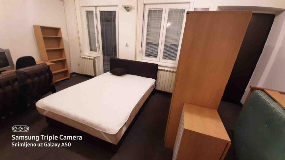 Slika 3 - Kosovska, Dvosoban stan za izdavanje, 45m2, 500€