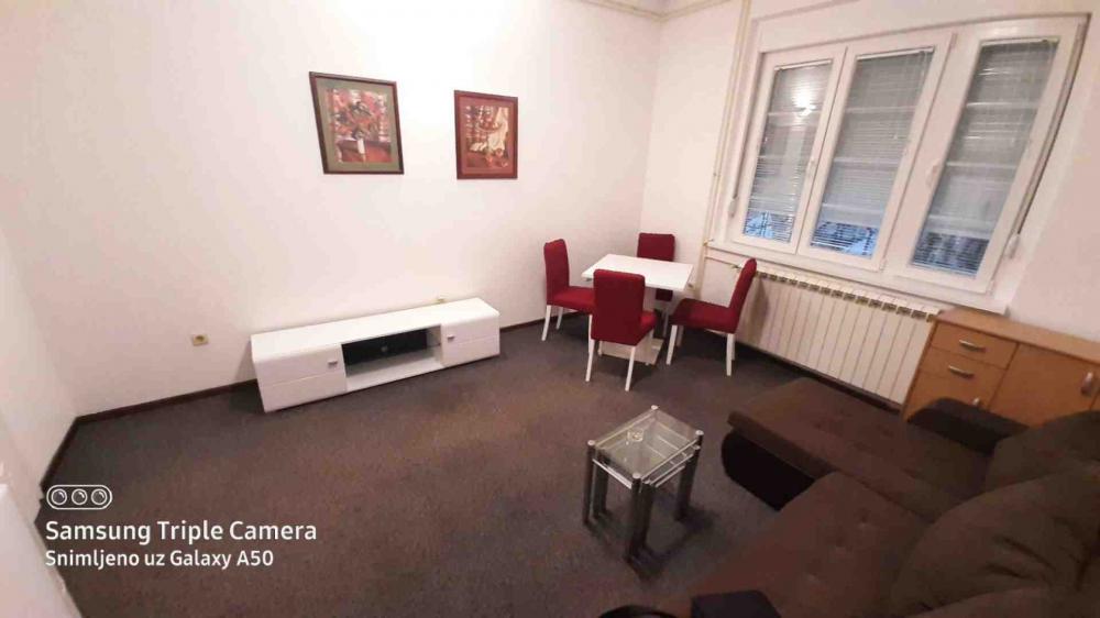 Slika 1 - Kosovska, Dvosoban stan za izdavanje, 45m2, 500€