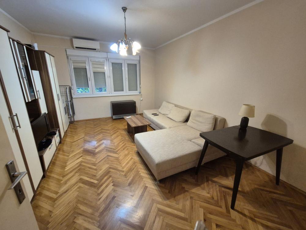 Slika 1 - Marije Bursać, Dvosoban stan za izdavanje, 55m2, 440€