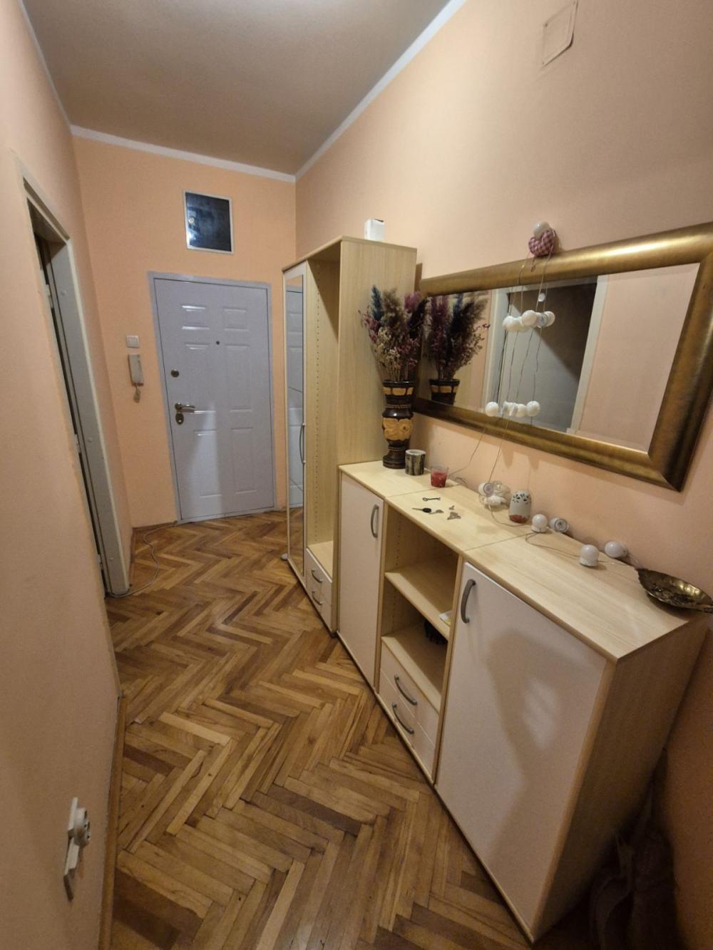 Slika 6 - Marije Bursać, Dvosoban stan za izdavanje, 55m2, 440€