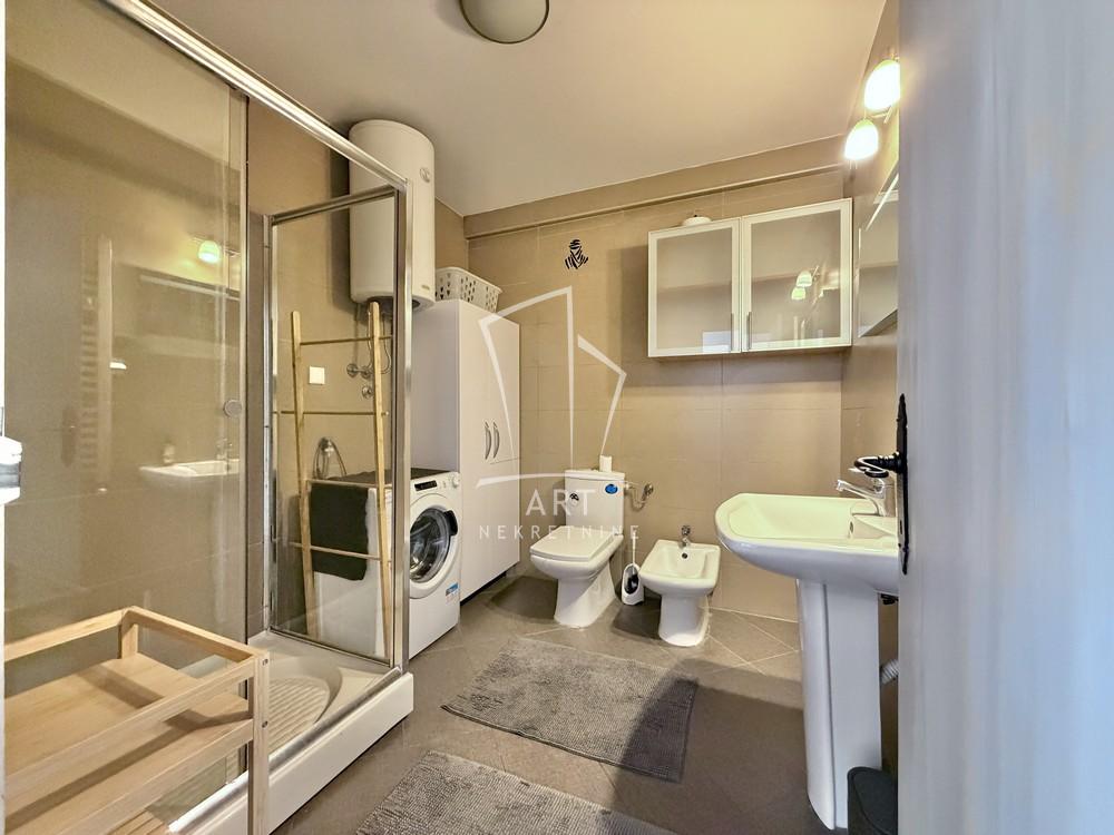 Slika 10 - Cara Nikolaja II, Trosoban stan za izdavanje, 83m2, 1.250€