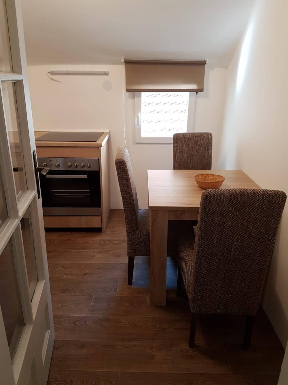 Slika 3 - Tršćanska, Dvosoban stan za izdavanje, 50m2, 450€