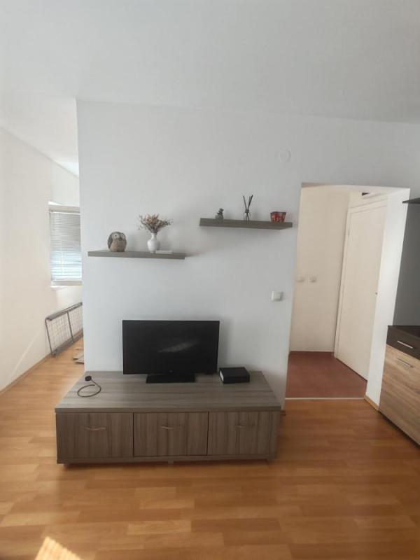 Slika 4 - Jednosoban stan za izdavanje, 32m2, 300€