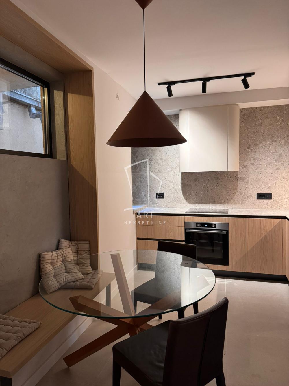 Slika 11 - Bulevar Kralja Aleksandra, Trosoban stan za izdavanje, 86m2, 1.400€