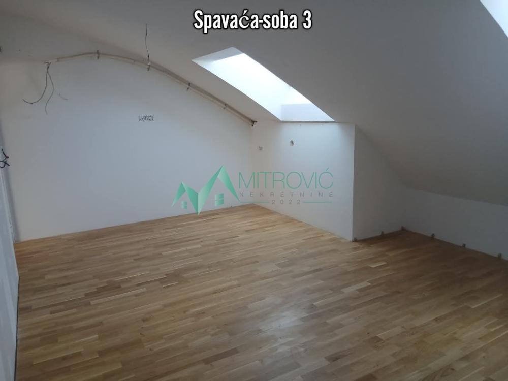 Slika 7 - Četvoroiposoban stan na prodaju, 130m2, 371.228€