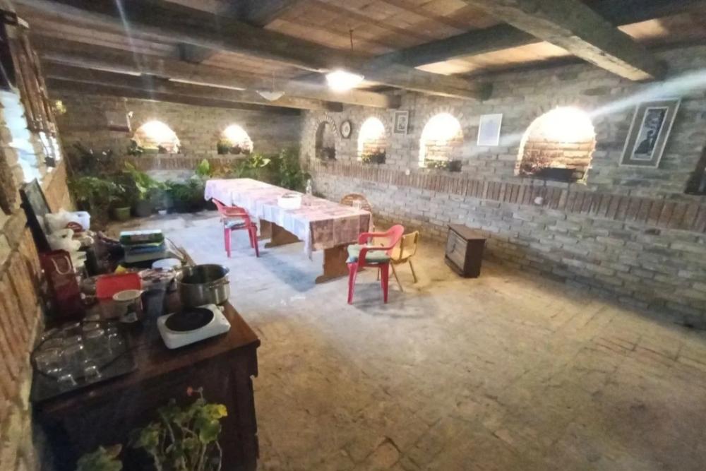 Slika 6 - Paragovo, Kuća na prodaju, 700m2, 370.000€