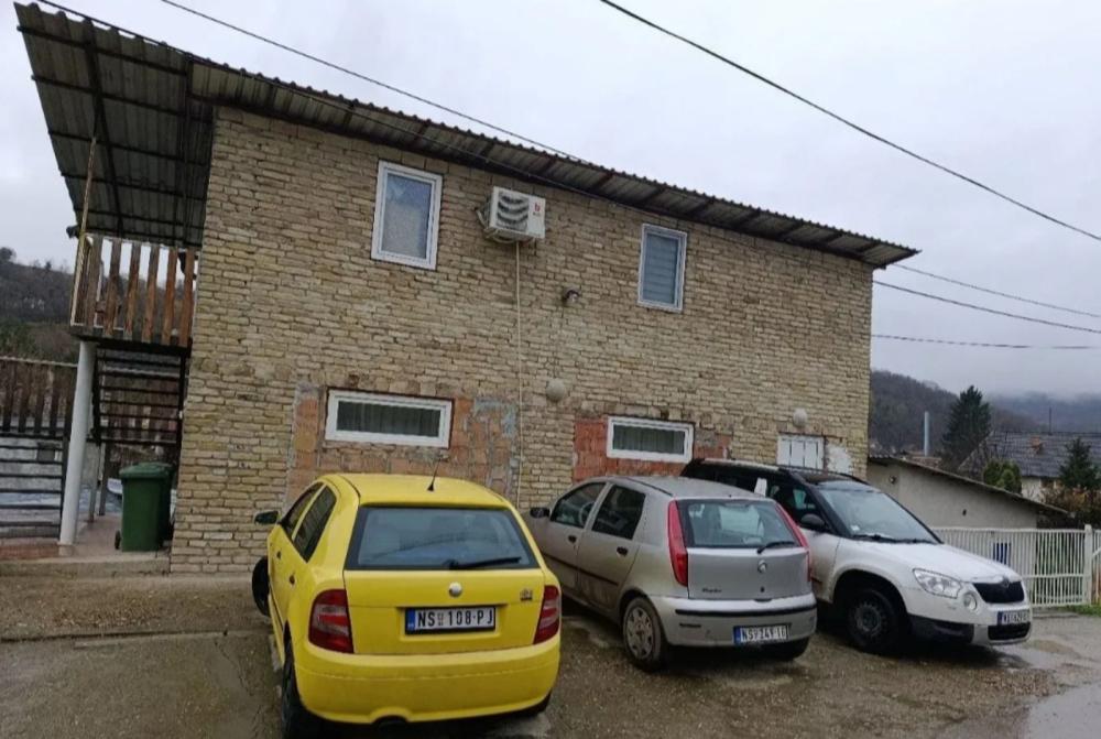 Slika 2 - Paragovo, Kuća na prodaju, 700m2, 370.000€