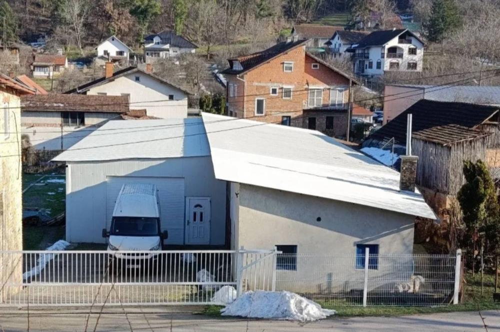 Slika 3 - Paragovo, Kuća na prodaju, 700m2, 370.000€