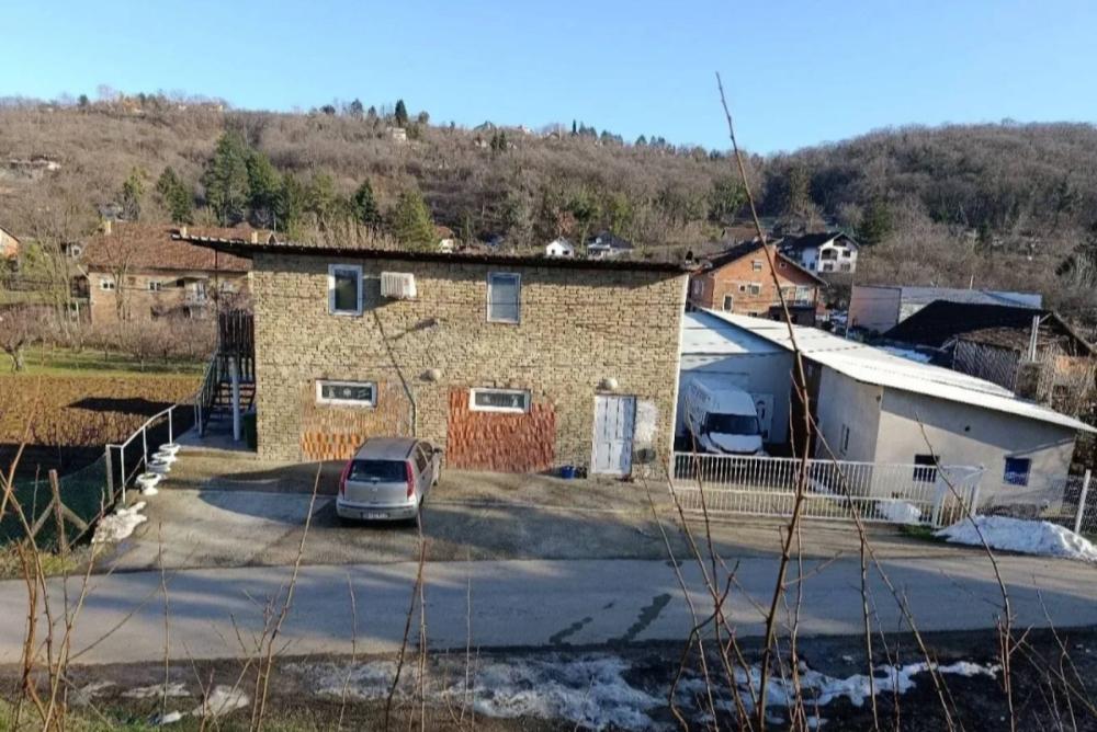 Slika 5 - Paragovo, Kuća na prodaju, 700m2, 370.000€