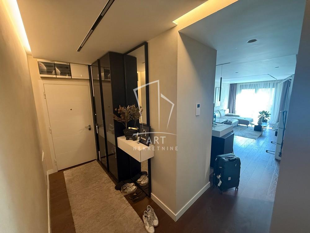 Slika 1 - Cara Dušana, Trosoban stan za izdavanje, 72m2, 1.500€