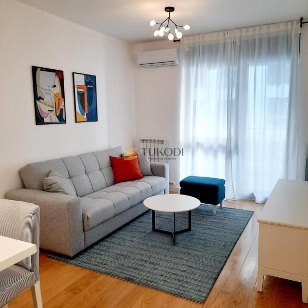 Glavna slika -Jednoiposoban stan za izdavanje, 45m2, 750€