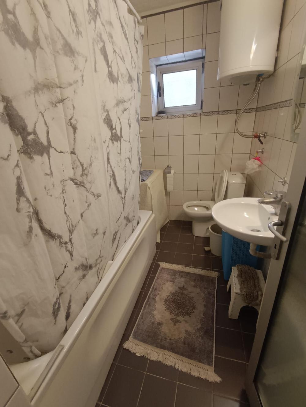 Slika 9 - Obrenovićeva, Dvoiposoban stan za izdavanje, 50m2, 350€