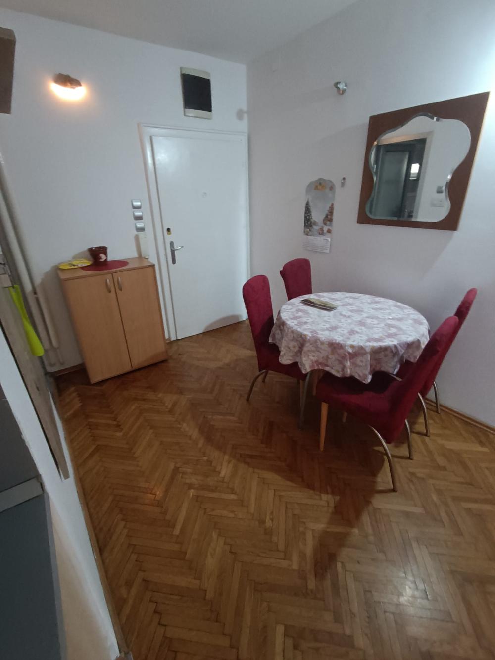 Slika 5 - Obrenovićeva, Dvoiposoban stan za izdavanje, 50m2, 350€