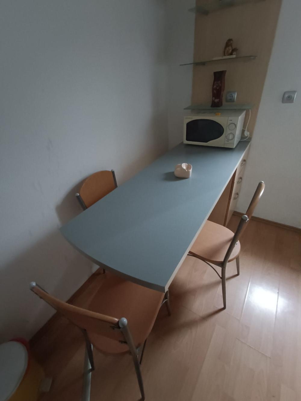Slika 2 - Obrenovićeva, Dvoiposoban stan za izdavanje, 50m2, 350€