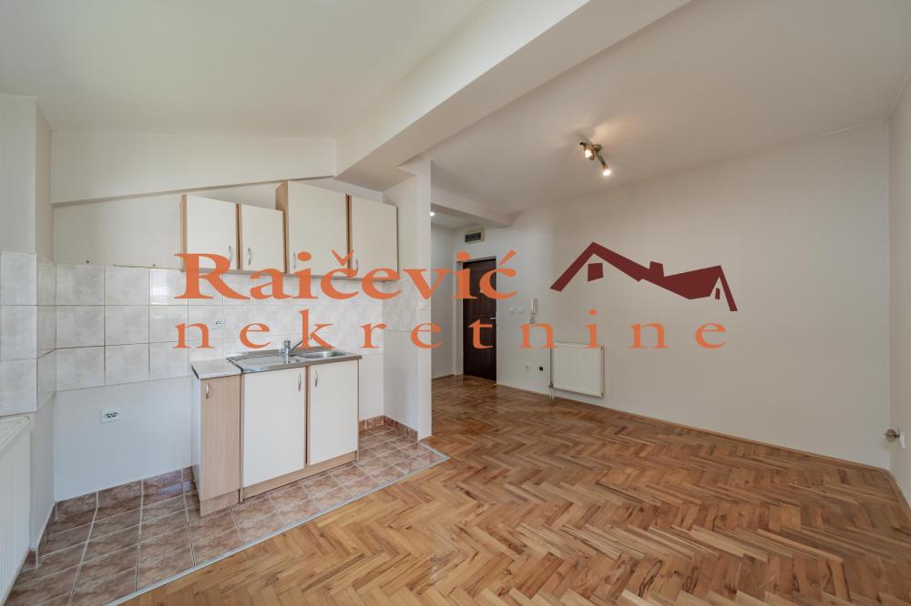 Slika 5 - Humski put, Jednoiposoban stan na prodaju, 31m2, 99.000€