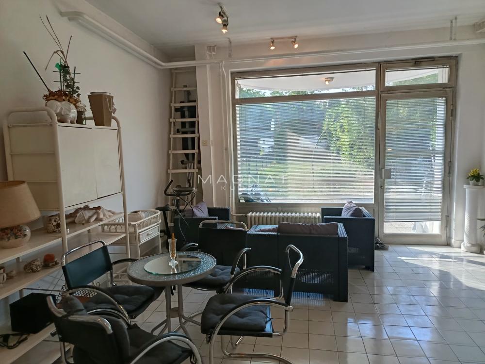 Slika 4 - Ilije Stojadinovića,  Kuća na prodaju, 257m2, 970.000€