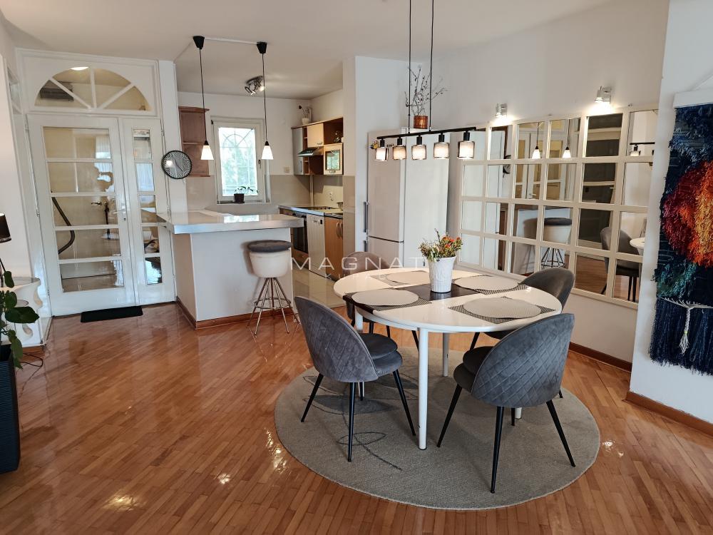 Slika 2 - Ilije Stojadinovića,  Kuća na prodaju, 257m2, 970.000€