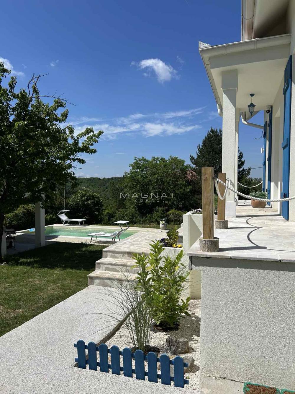 Slika 2 - Milijana Simića,  Kuća na prodaju, 170m2, 178.000€