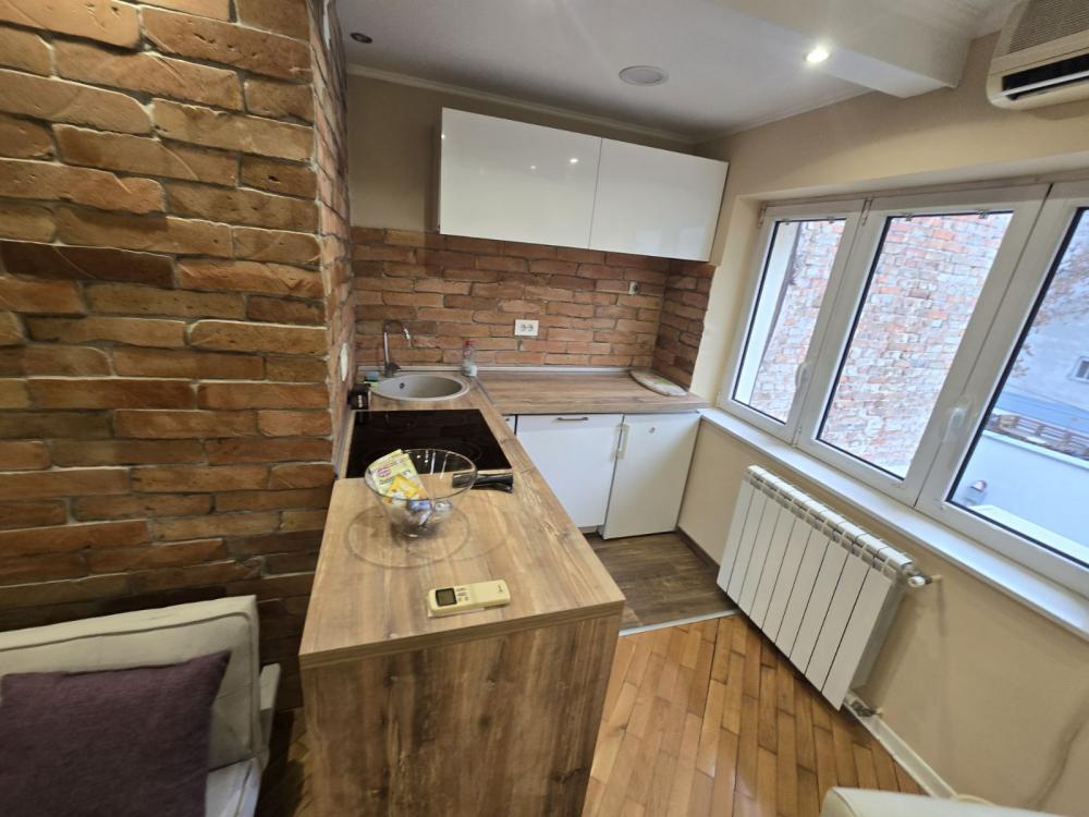 Slika 2 - Jelisavete Načić, Trosoban stan za izdavanje, 69m2, 850€