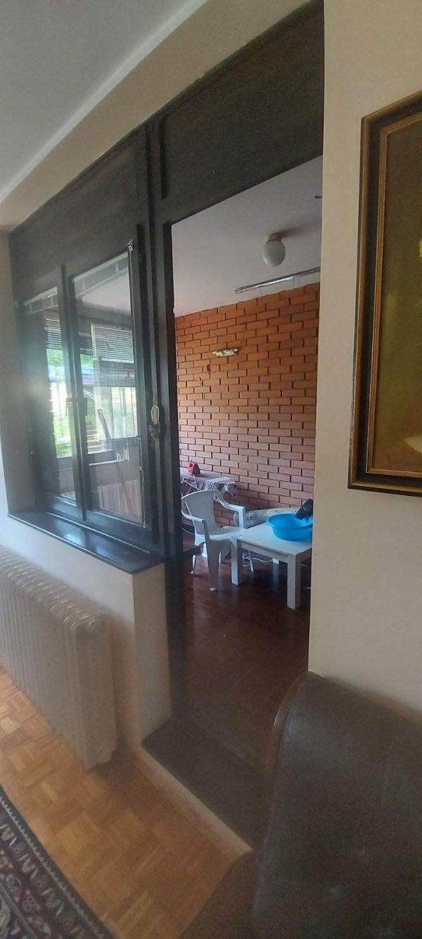 Slika 2 - Ljubiše Miodragovića, Četvorosoban stan za izdavanje, 120m2, 600€