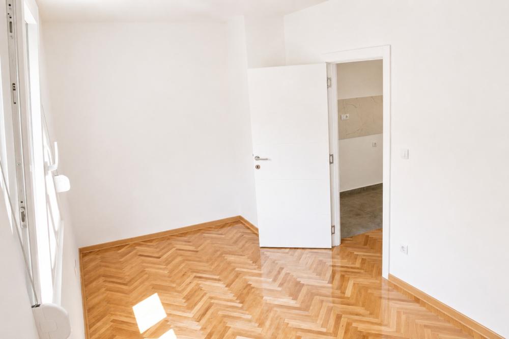 Slika 3 - Pere Cetkovica, Dvoiposoban stan na prodaju, 55m2, 167.000€