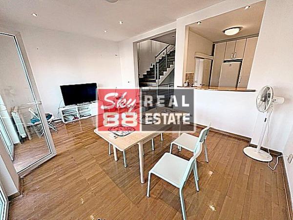 Slika 1 -  Kuća za izdavanje, 210m2, 2.300€