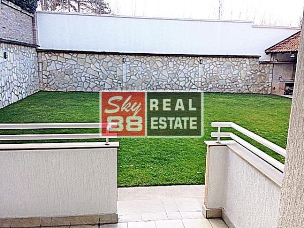 Glavna slika -Četvorosoban stan za izdavanje, 130m2, 2.500€