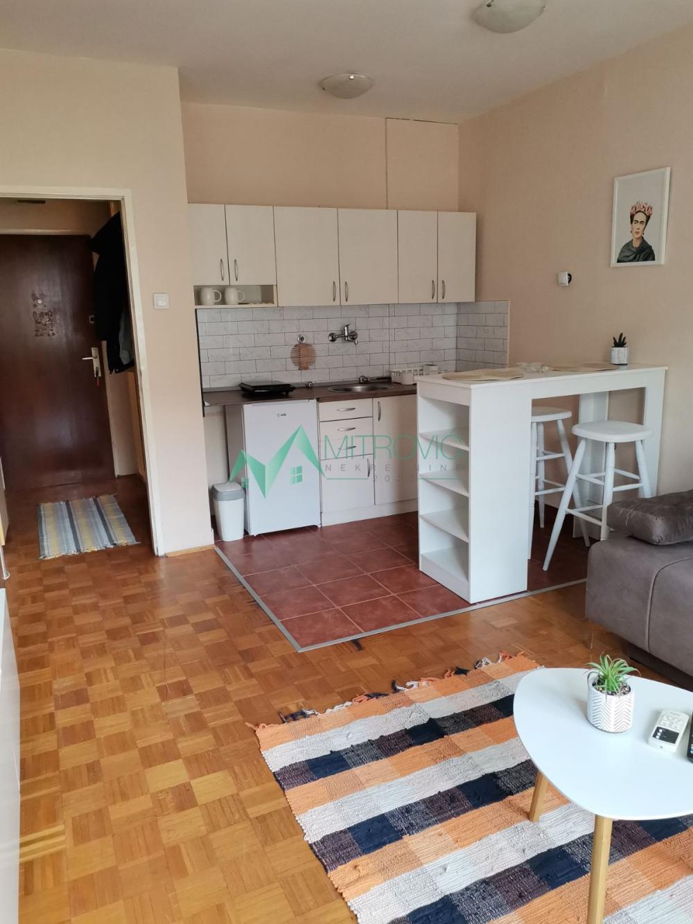 Slika 2 -  Stan za izdavanje, 22m2, 300€