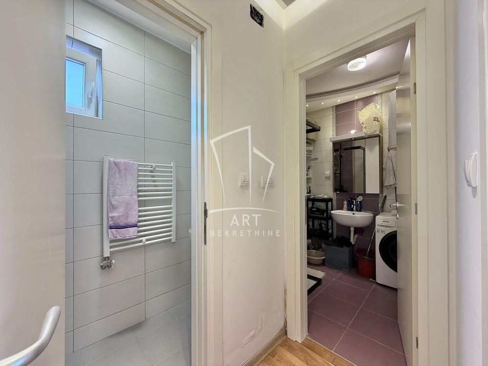 Slika 10 - Miodraga Petrovića Čkalje, Trosoban stan na prodaju, 90m2, 295.000€
