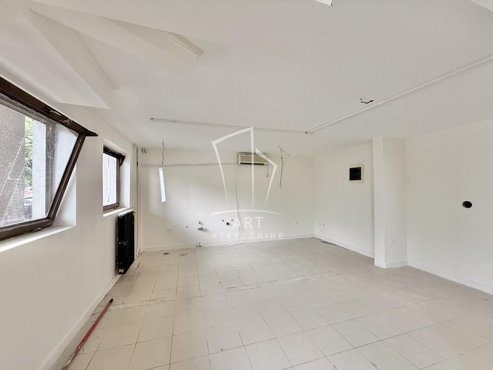 Slika 1 - Radnih akcija,  Lokal za izdavanje, 104m2, 1.200€