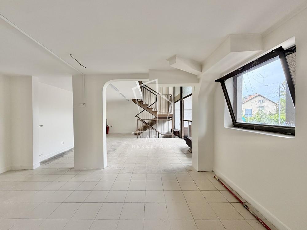 Slika 3 - Radnih akcija,  Lokal za izdavanje, 104m2, 1.200€