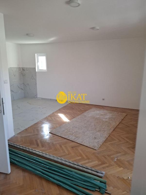 Glavna slika -Trosoban stan na prodaju, 103m2, 158.808€