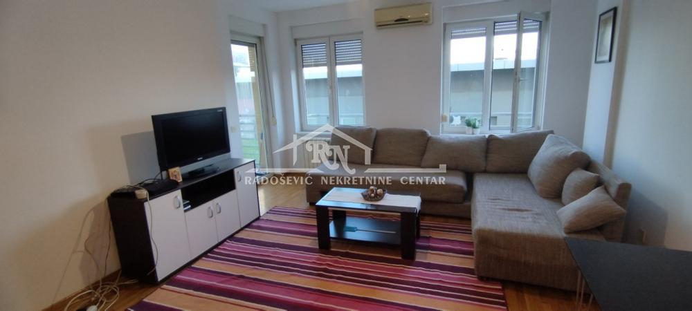 Glavna slika -Jurija Gagarina, Dvosoban stan za izdavanje, 45m2, 550€