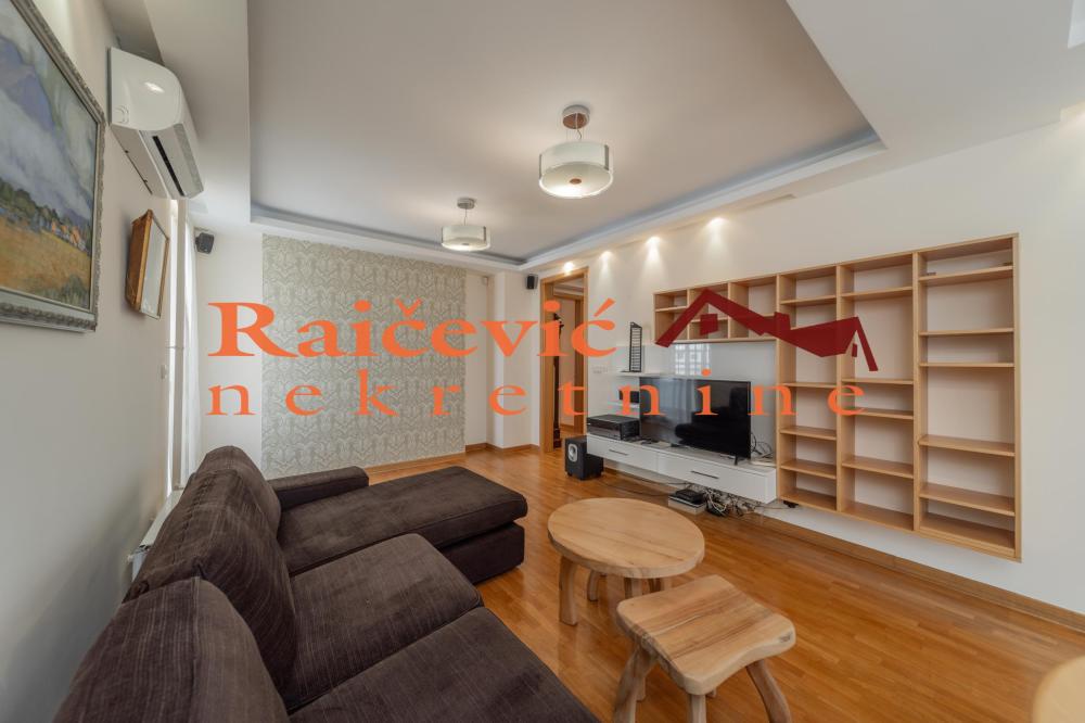 Slika 2 - Bulevar crvene armije, Trosoban stan na prodaju, 106m2, 399.000€