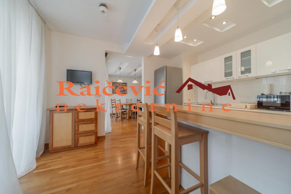 Slika 6 - Bulevar crvene armije, Trosoban stan na prodaju, 106m2, 399.000€