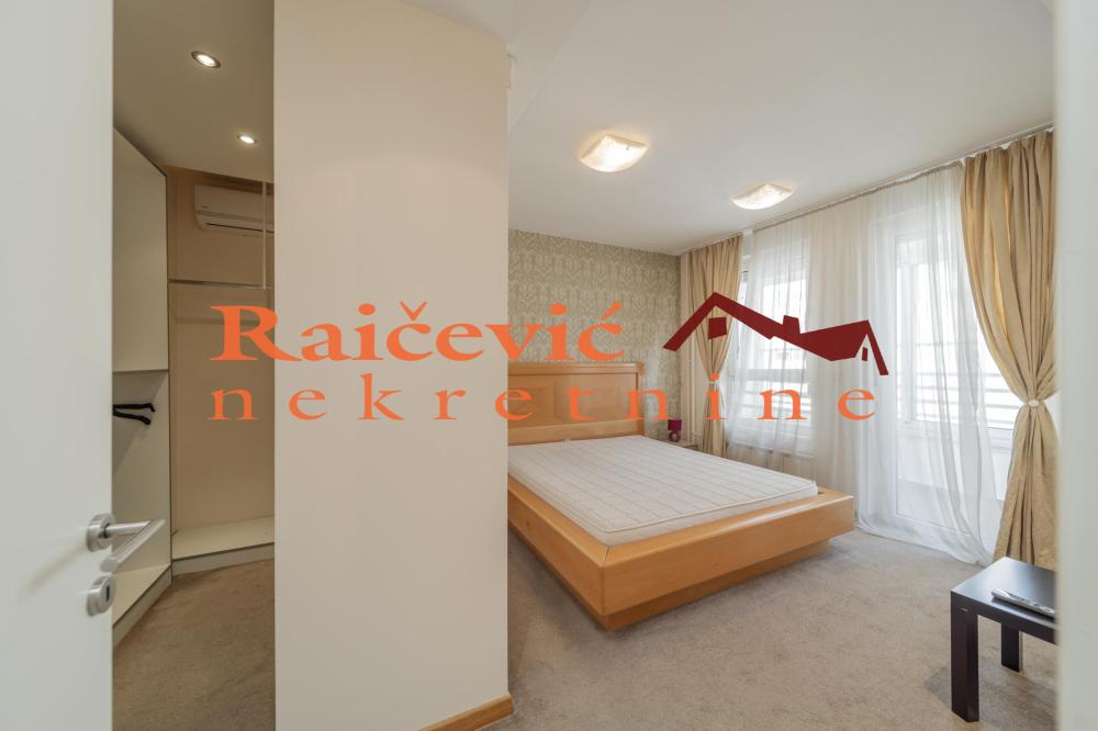 Slika 10 - Bulevar crvene armije, Trosoban stan na prodaju, 106m2, 399.000€